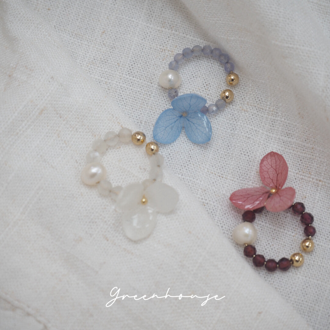 Hydrangea Stone Resin Ear Cuff,Lumivault.