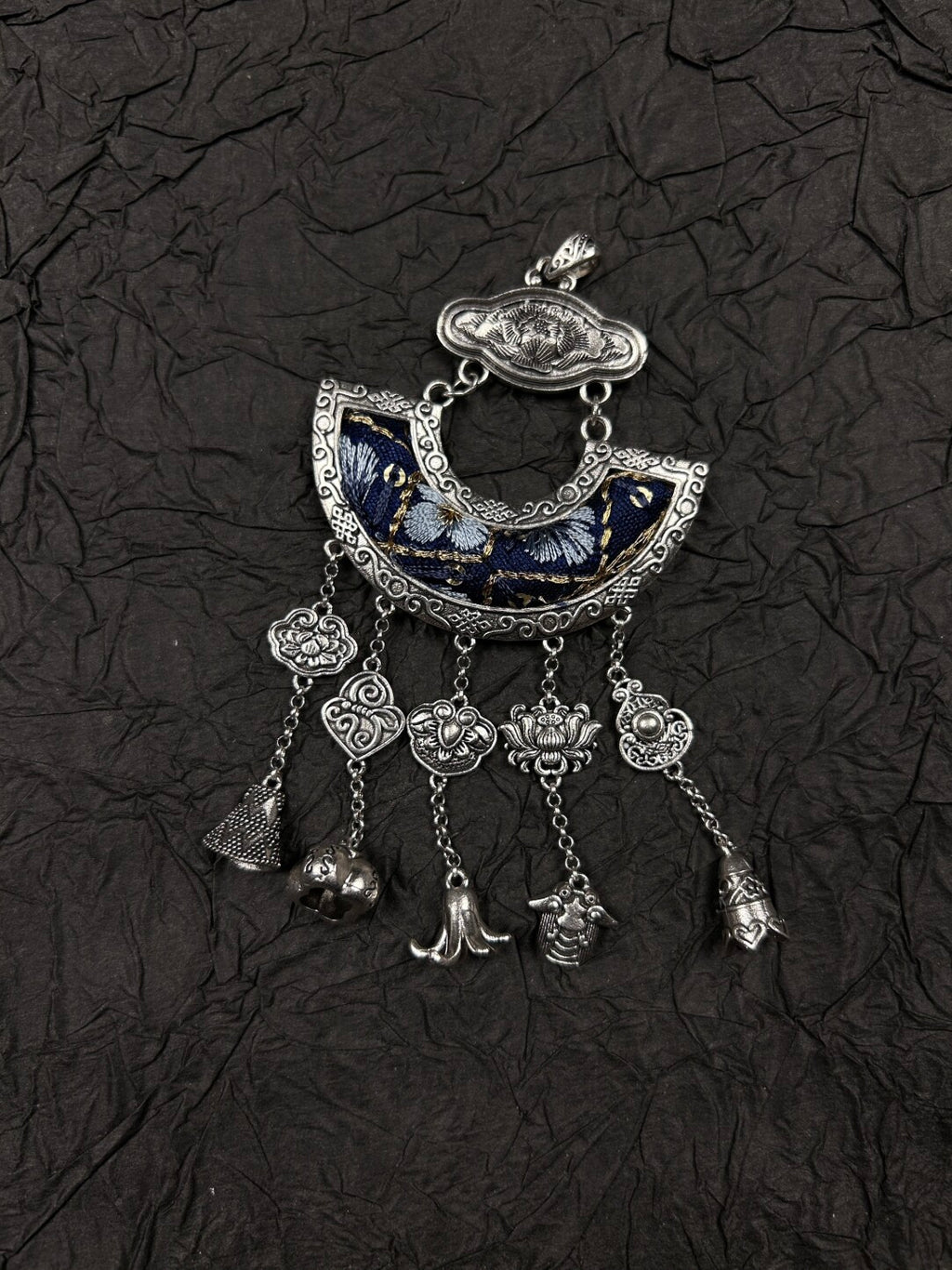 Half‑Moon Lock Sweater Chain,Lumivault.