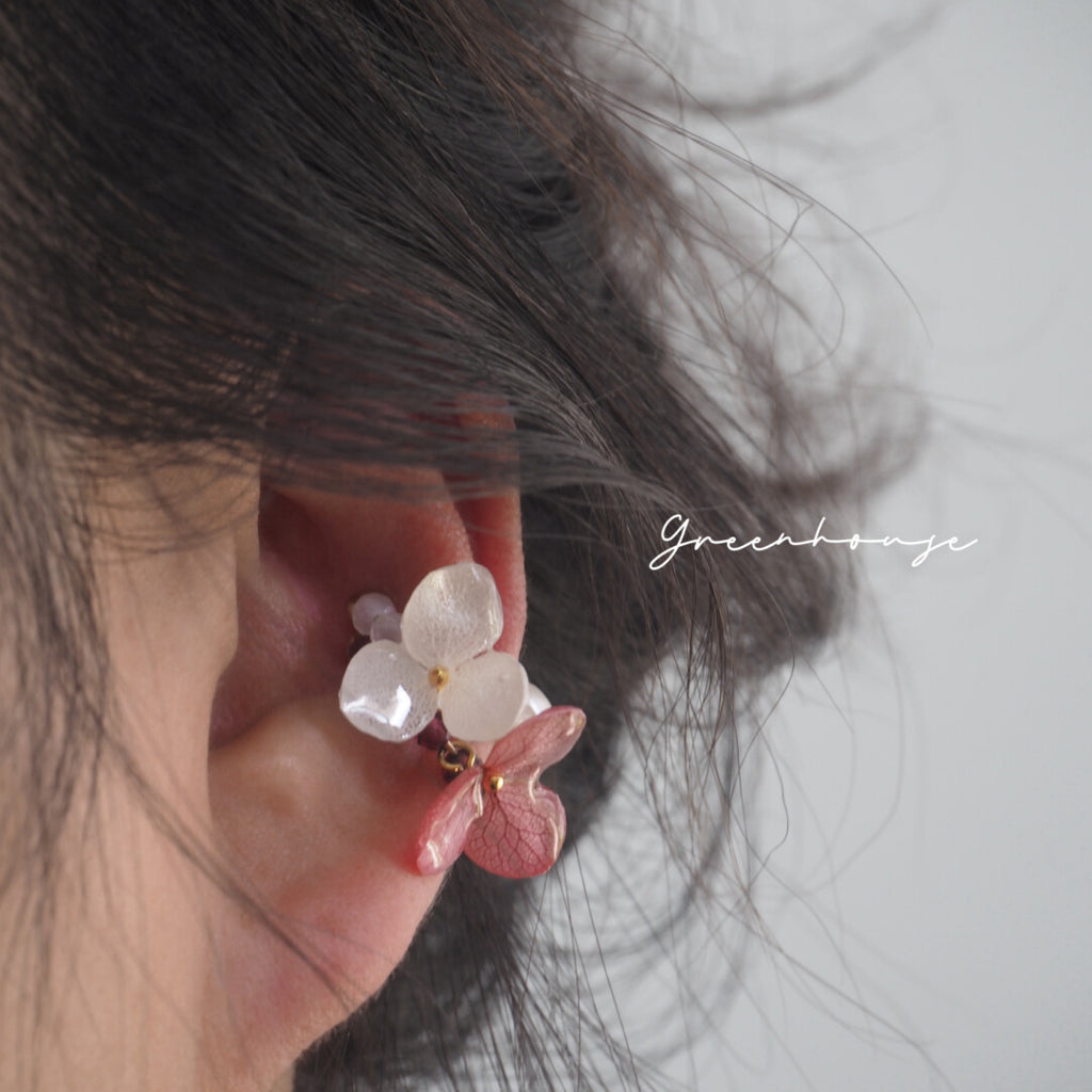 Hydrangea Stone Resin Ear Cuff,Lumivault.