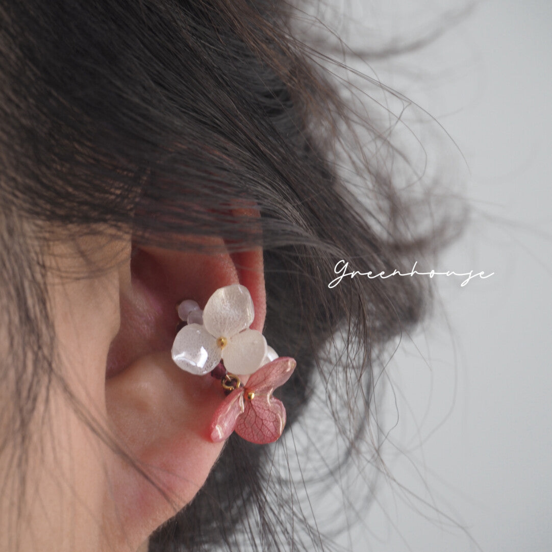 Hydrangea Stone Resin Ear Cuff,Lumivault.