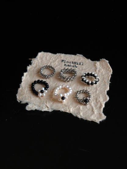 Beatuiful Flower Freshwater Pearl Beaded Ring