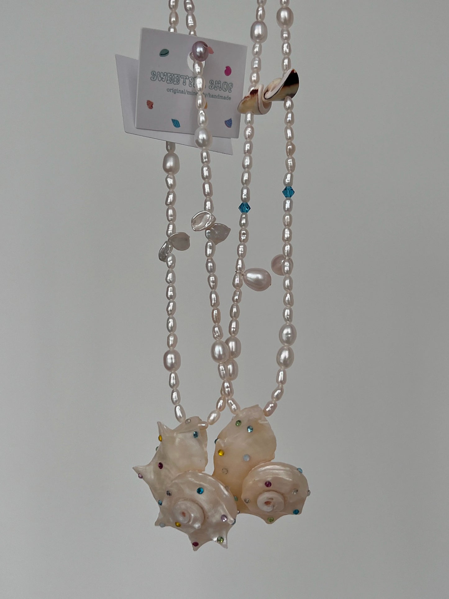 Handmade Conch Freshwater Pearl Beaded Necklace,Lumivault.