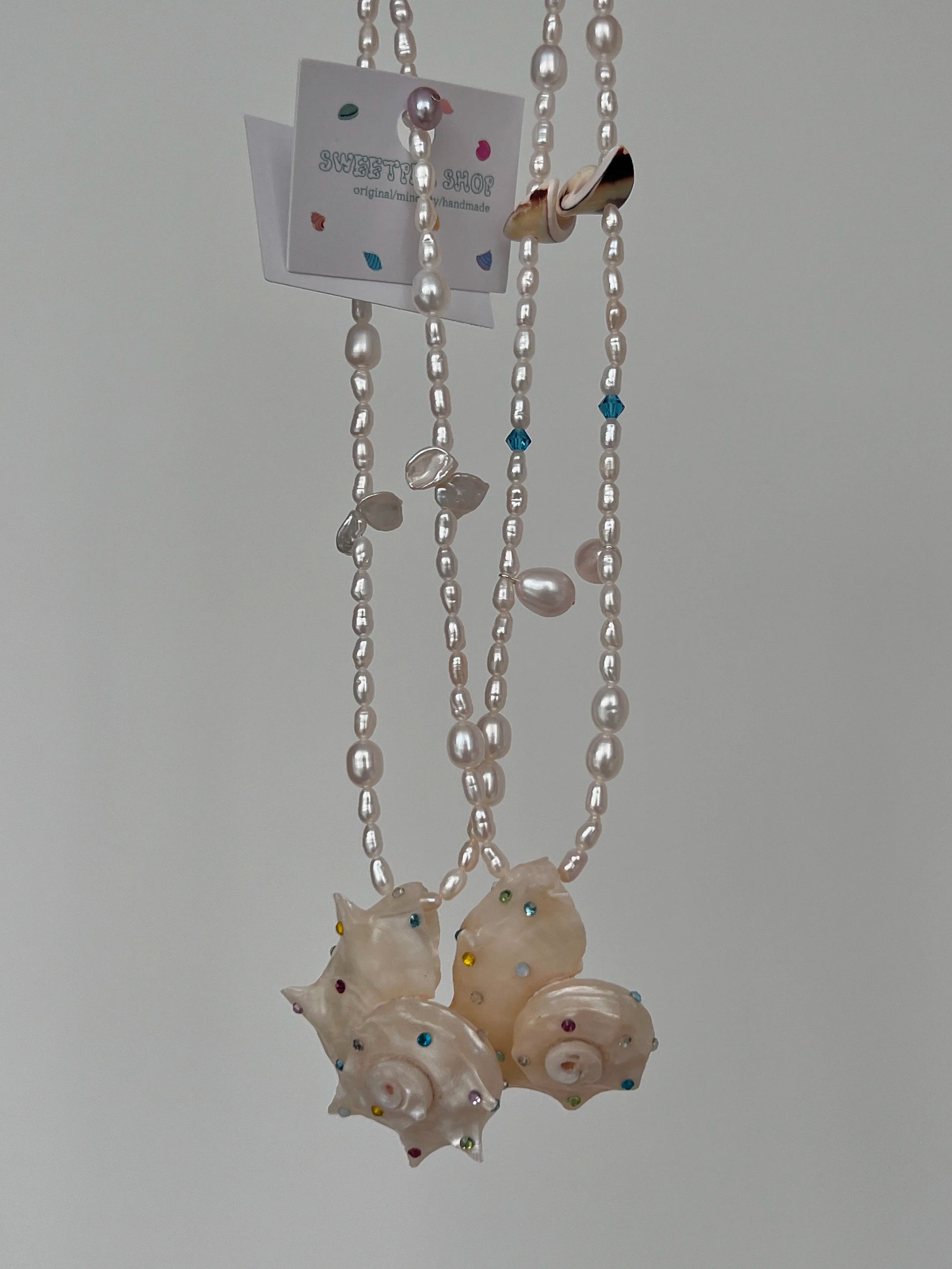 Handmade Conch Freshwater Pearl Beaded Necklace,Lumivault.