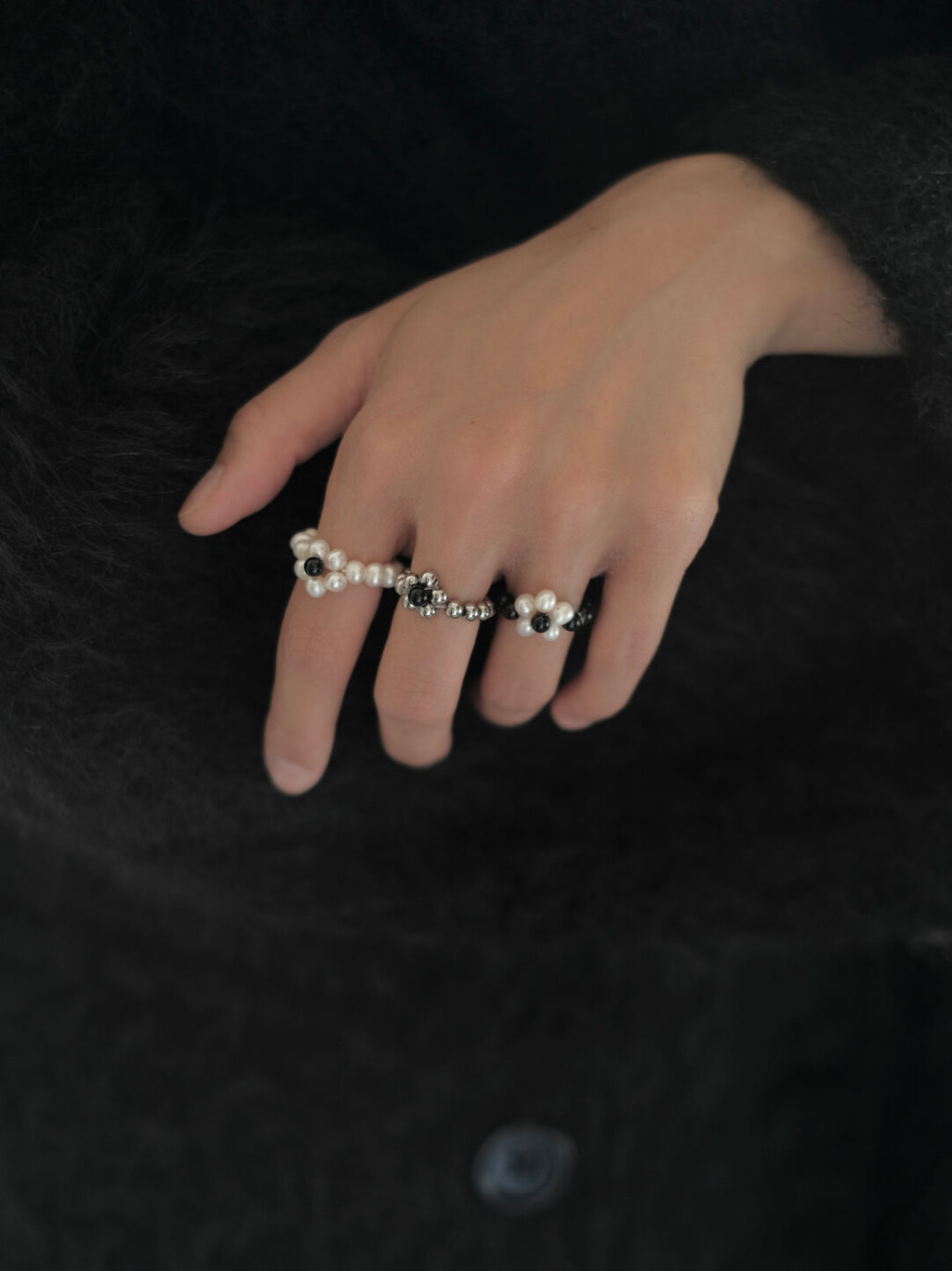 Beatuiful Flower Freshwater Pearl Beaded Ring,Lumivault.