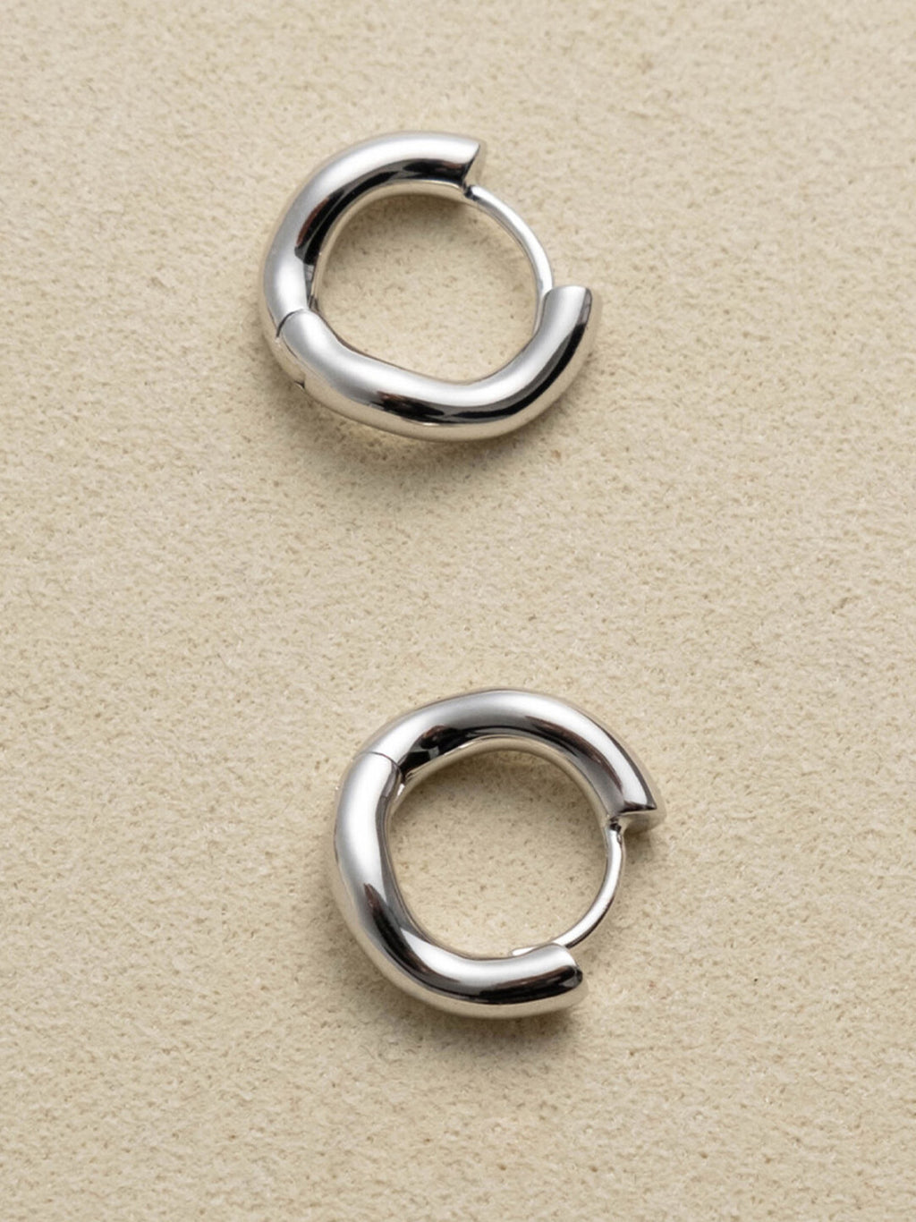 Simple Wave Silver Earrings,Lumivault.