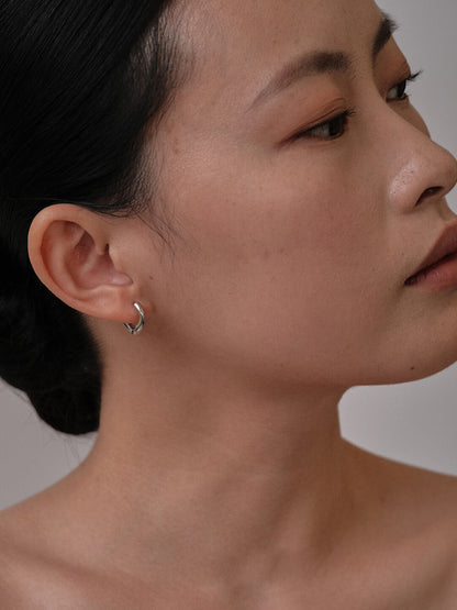 Simple Wave Silver Earrings - Lumivault