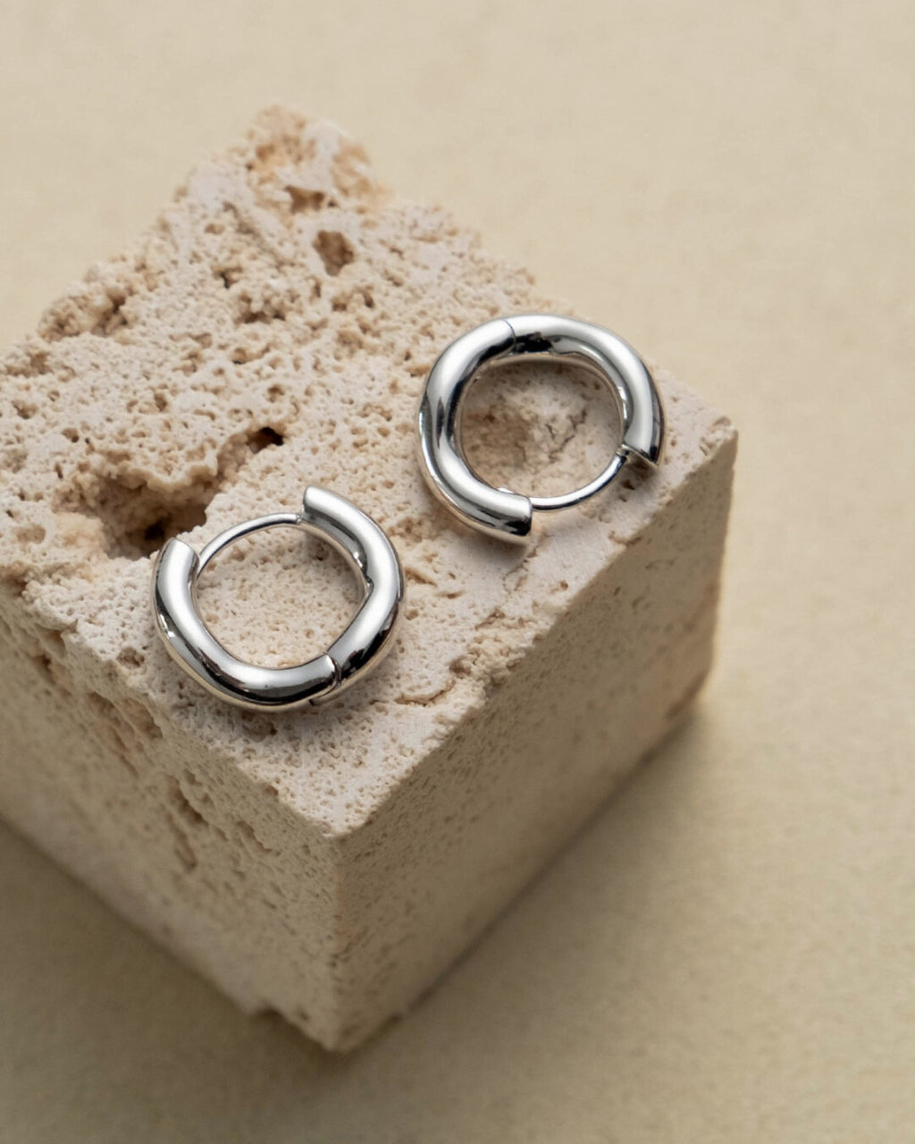 Simple Wave Silver Earrings,Lumivault.